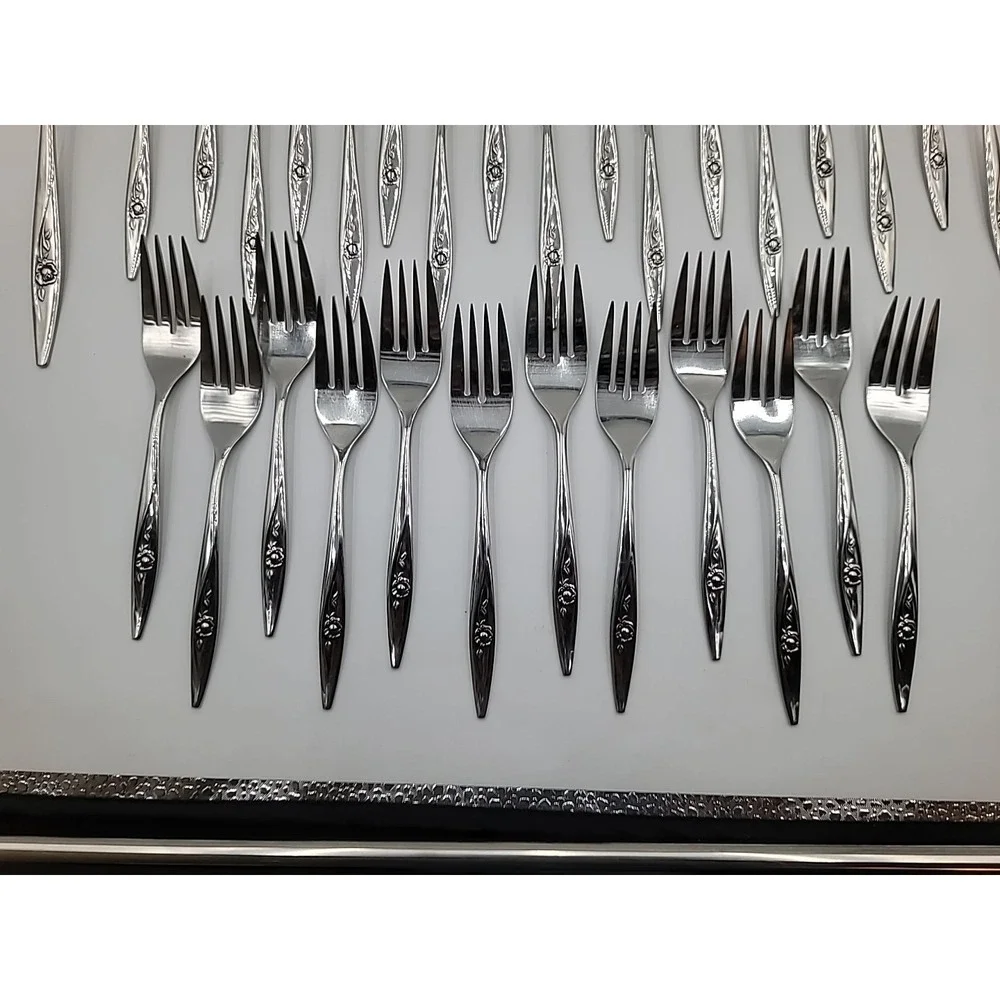 51pc Oneida Oneidacraft Stainless Flatware Deluxe‎ Lasting Rose Floral Shiny